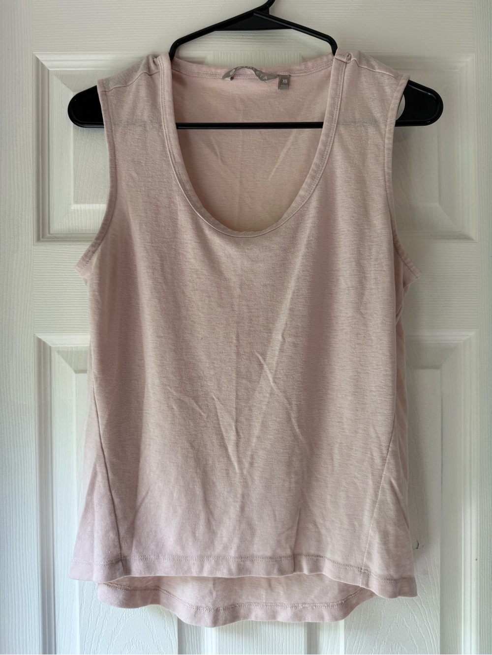Athleta Light Pink Scoop Neck Tank Top